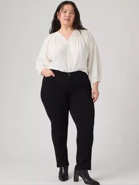 NWT, Levi's Women's Plus Size Relaxed Fit Jeans